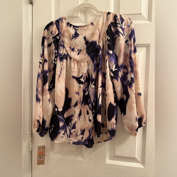 Size small vibrant purple and cream pink floral pattern long sleeve blouse - Picture 4 of 6